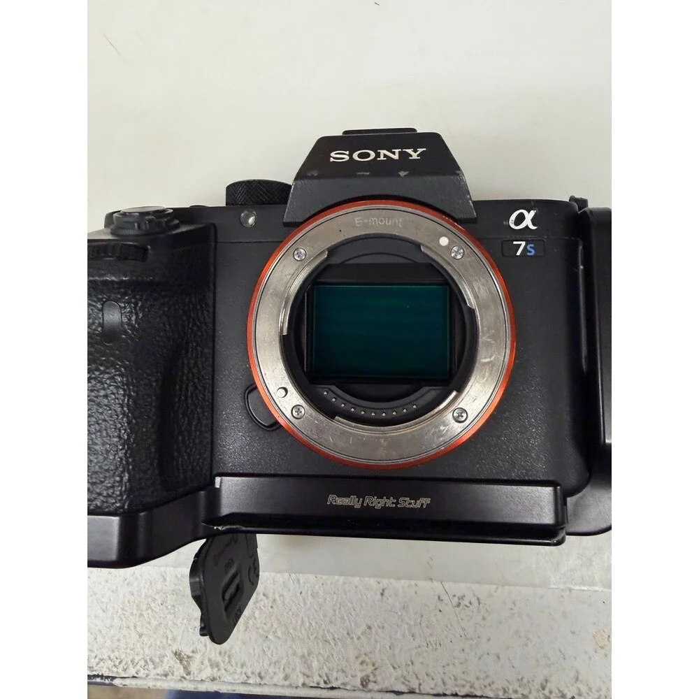Sony Alpha a7S II Mirrorless Digital Camera BODY ONLY W/3 Batteries *USED*
